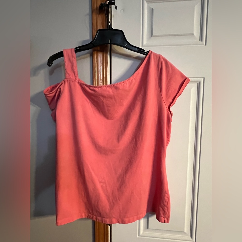 Off shoulder - Picture 3 of 4